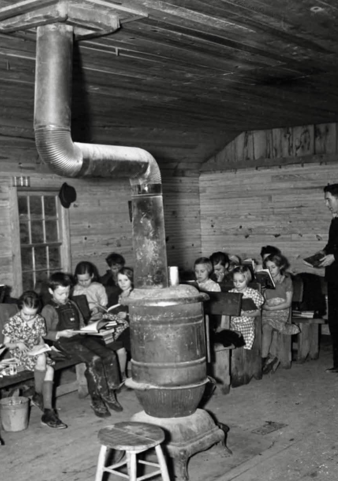 Students in a one-room schoolhouse, Claiborne County, Tennessee, 1940. 